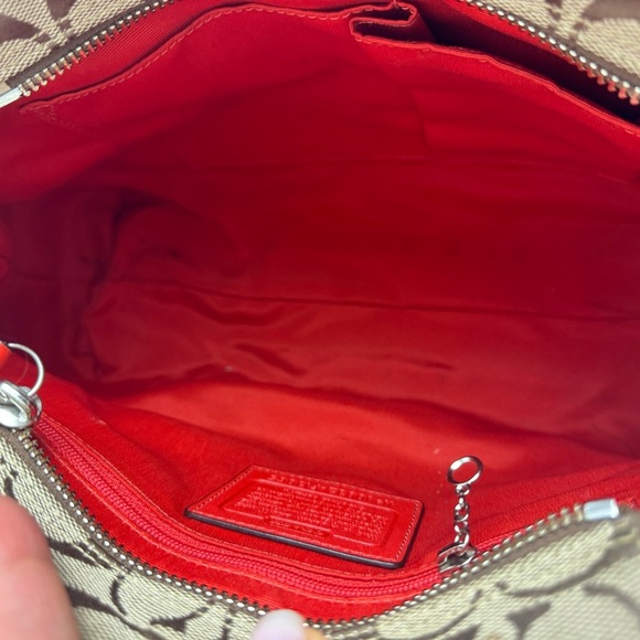 Coach Hampton Signature Canvas Leather Handbag Medium Size. - Picture 13 of 17